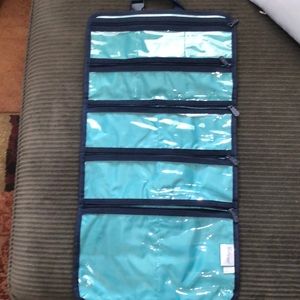 Thirty one zipper travel bag